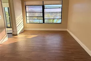 201 Lake Pointe Dr, Oakland Park, FL 33309 - Photo 13