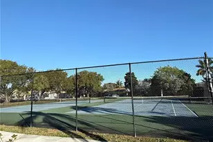 201 Lake Pointe Dr, Oakland Park, FL 33309 - Photo 23