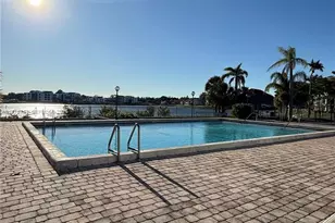 201 Lake Pointe Dr, Oakland Park, FL 33309 - Photo 19