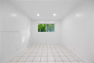 411 SE 3rd Ave, Hallandale Beach, FL 33009 - Photo 5