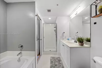 18100 N Bay Rd #308, Sunny Isles Beach, FL 33160 - Photo 5