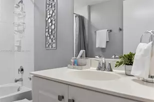 18100 N Bay Rd, Sunny Isles Beach, FL 33160 - Photo 33