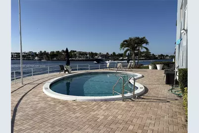 1201 S Riverside Dr #107, Pompano Beach, FL 33062 - Photo 23