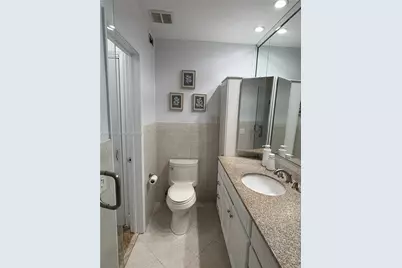 1201 S Riverside Dr #107, Pompano Beach, FL 33062 - Photo 17