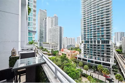 1050 Brickell Ave #1014, Miami, FL 33131 - Photo 13