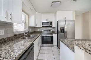 210 SW 98th Terrace, Pembroke Pines, FL 33025 - Photo 19