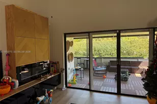 364 Fairway Cir, Weston, FL 33326 - Photo 9