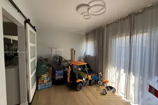 364 Fairway Cir, Weston, FL 33326 - Photo 19