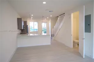 6416 NW 102nd Ct, Doral, FL 33178 - Photo 3