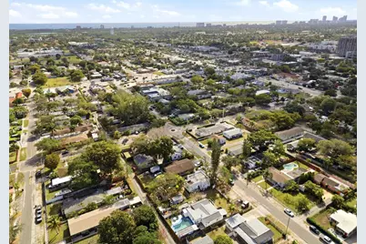 224 SW 14th St, Dania Beach, FL 33004 - Photo 9