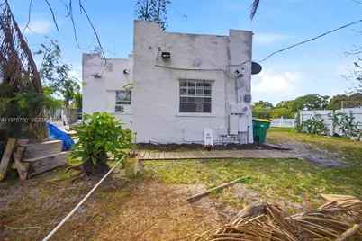 224 SW 14th St, Dania Beach, FL 33004 - Photo 21