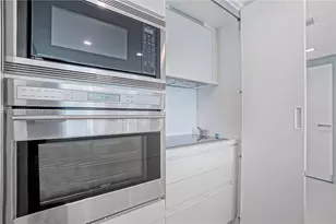 475 Brickell Ave, Miami, FL 33131 - Photo 19