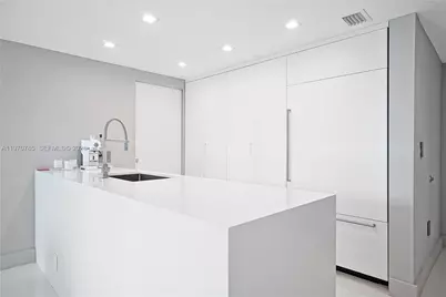 475 Brickell Ave #1913, Miami, FL 33131 - Photo 7