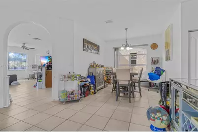 3736 NE 9 Ct, Homestead, FL 33033 - Photo 7