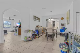 3736 NE 9th Ct, Homestead, FL 33033 - Photo 7