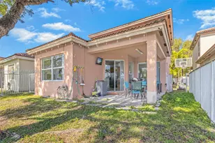 3736 NE 9th Ct, Homestead, FL 33033 - Photo 3