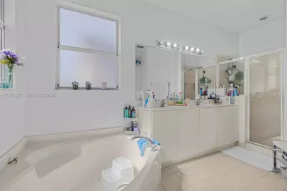 3736 NE 9 Ct, Homestead, FL 33033 - Photo 15