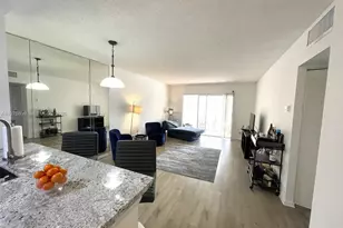 5102 NW 36th St, Lauderdale Lakes, FL 33319 - Photo 9