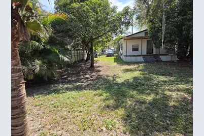 2911 NW 30th St, Miami, FL 33142 - Photo 13