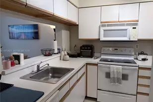 882 NW 92nd Ave, Plantation, FL 33324 - Photo 25