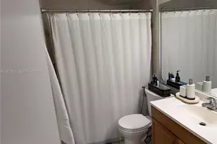 882 NW 92nd Ave, Plantation, FL 33324 - Photo 19