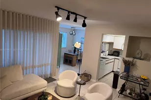 882 NW 92nd Ave, Plantation, FL 33324 - Photo 5