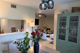 882 NW 92nd Ave, Plantation, FL 33324 - Photo 9