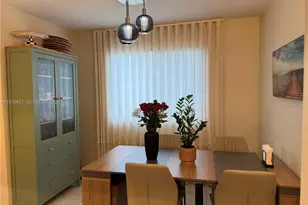 882 NW 92nd Ave, Plantation, FL 33324 - Photo 7