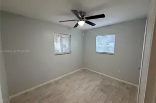 1320 N 69th Way, Hollywood, FL 33024 - Photo 9