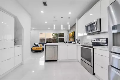 11261 NW 55th Ln #NA, Doral, FL 33178 - Photo 9