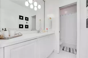 11261 NW 55th Ln, Doral, FL 33178 - Photo 17