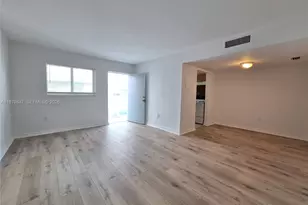 2011 Bay Dr, Miami Beach, FL 33141 - Photo 9