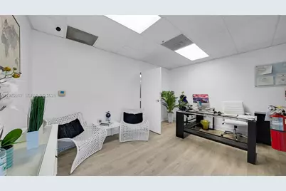 5903 NW 102th Ave #2, Doral, FL 33178 - Photo 3