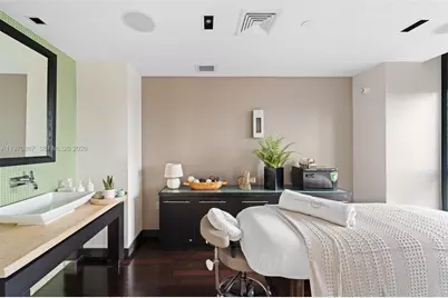 900 Biscayne Blvd #3110, Miami, FL 33132 - Photo 37