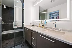 900 Biscayne Blvd, Miami, FL 33132 - Photo 19