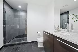 900 Biscayne Blvd, Miami, FL 33132 - Photo 11