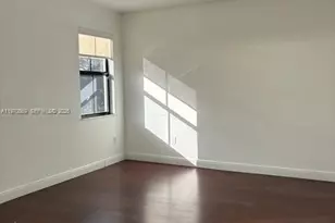 8848 NW 101st Pl, Doral, FL 33178 - Photo 13