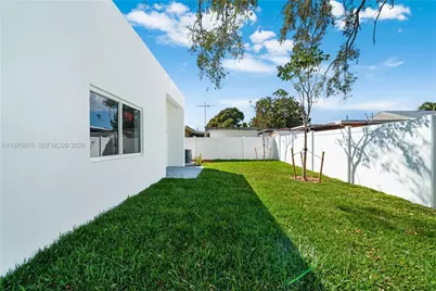 5735 SW 4th St, Miami, FL 33144 - Photo 15