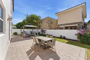 9102 SW 170th Ct, Miami, FL 33196 - Photo 5