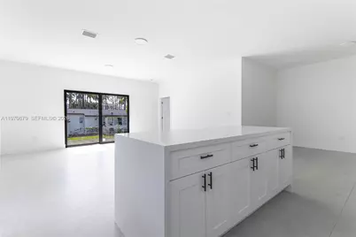 1494 NE 117th St, Miami, FL 33161 - Photo 9