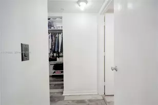 2721 Ocean Club Blvd, Hollywood, FL 33019 - Photo 15