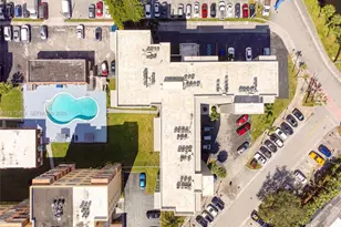 16450 Miami Dr, North Miami Beach, FL 33162 - Photo 27