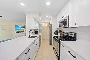 15599 SW 106th Ln, Miami, FL 33196 - Photo 1