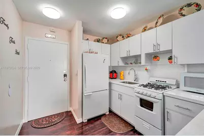 710 Washington Ave #315, Miami Beach, FL 33139 - Photo 27