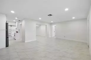 3740 NW 9th Ct, Lauderhill, FL 33311 - Photo 9