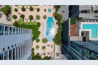 1060 Brickell Ave #1605, Miami, FL 33131 - Photo 3