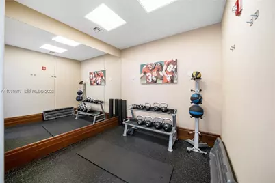 1060 Brickell Ave #1605, Miami, FL 33131 - Photo 31