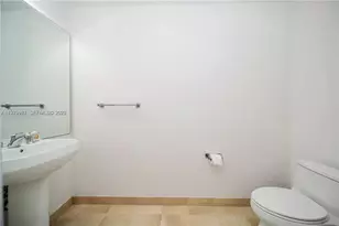 1060 Brickell Ave, Miami, FL 33131 - Photo 13