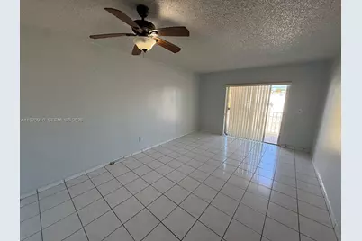 1051 SW 1st St #207, Miami, FL 33130 - Photo 5