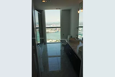 253 NE 2nd St #4303, Miami, FL 33132 - Photo 17